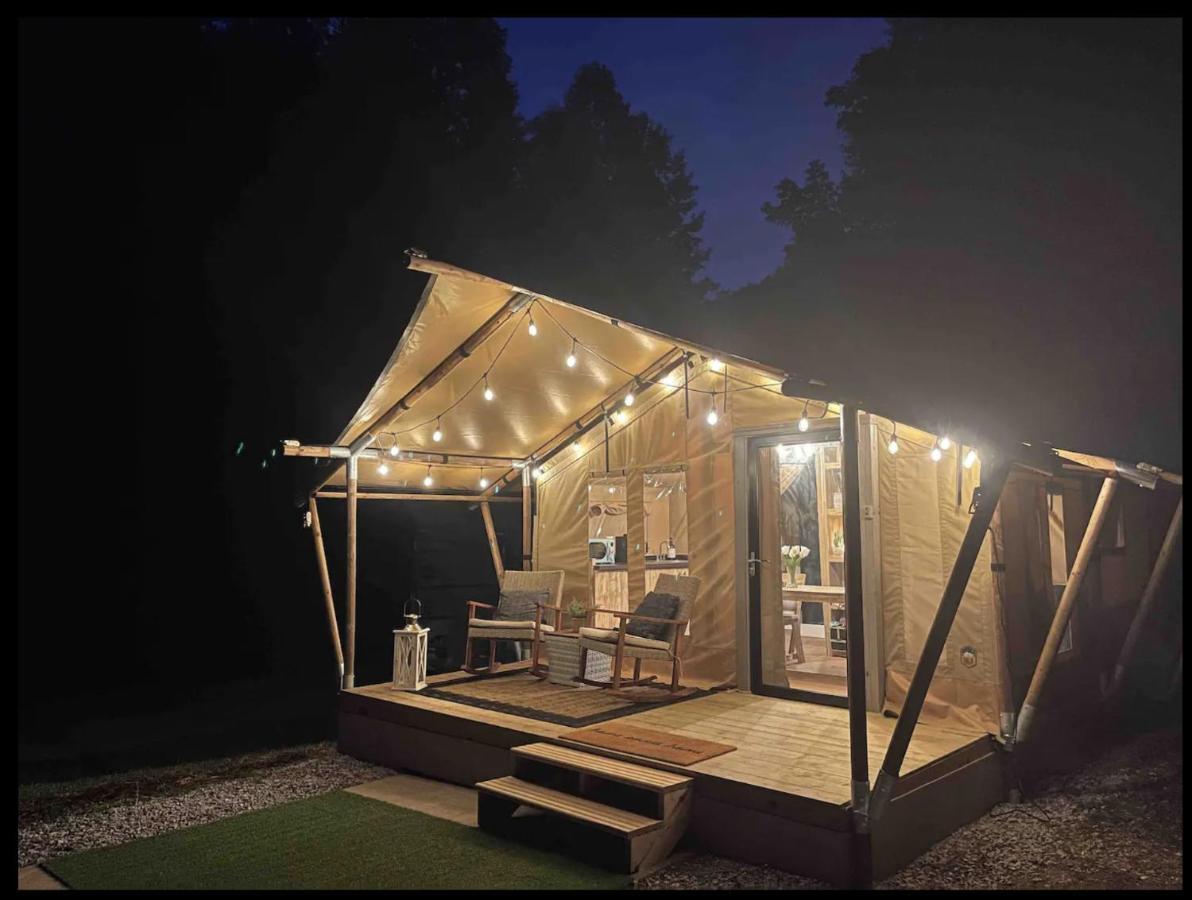 ホテル Firefly Season Glamping セバービル エクステリア 写真