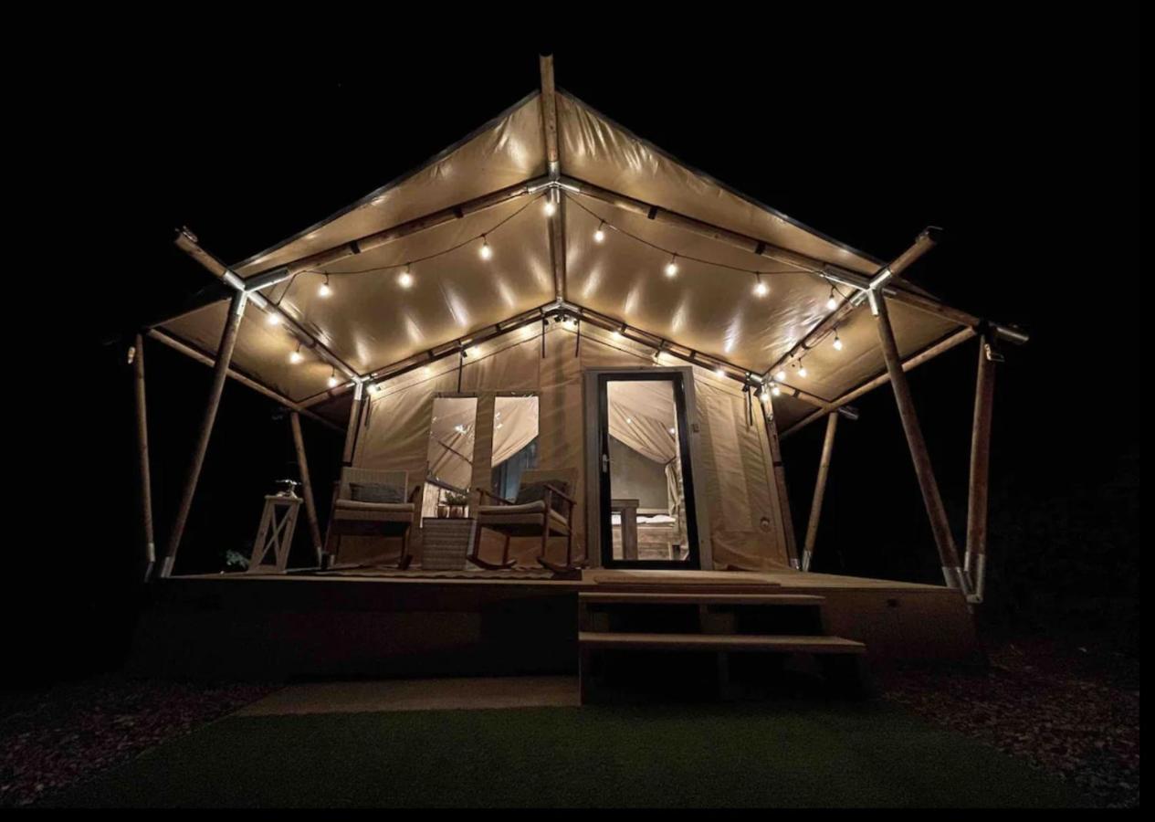 ホテル Firefly Season Glamping セバービル エクステリア 写真